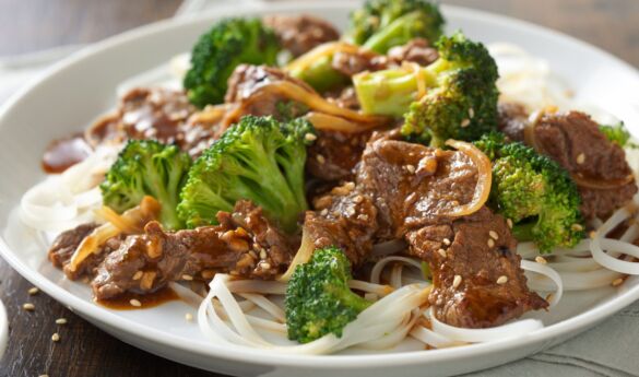 Asian Beef and Broccoli Noodle Bowl