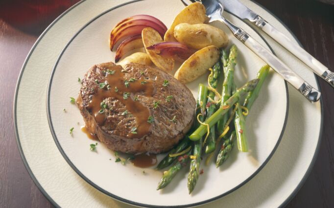 Beef Tenderloin Steaks with Red Wine Sauce