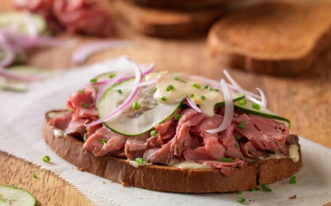 Open-Faced Roast Beef & Summer Vegetables